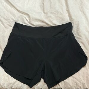 Athleta Run With It 4.5” shorts